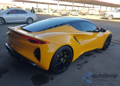 2024 Lotus Emira V6 First Edition z USA, uszkodzony, nr VIN SCCLEKAXXRHA11528